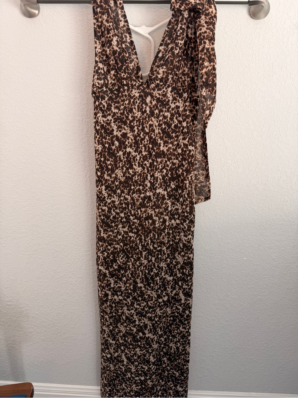 Sleeveless V-Neck Brown & Cream Printed Maxi Dress